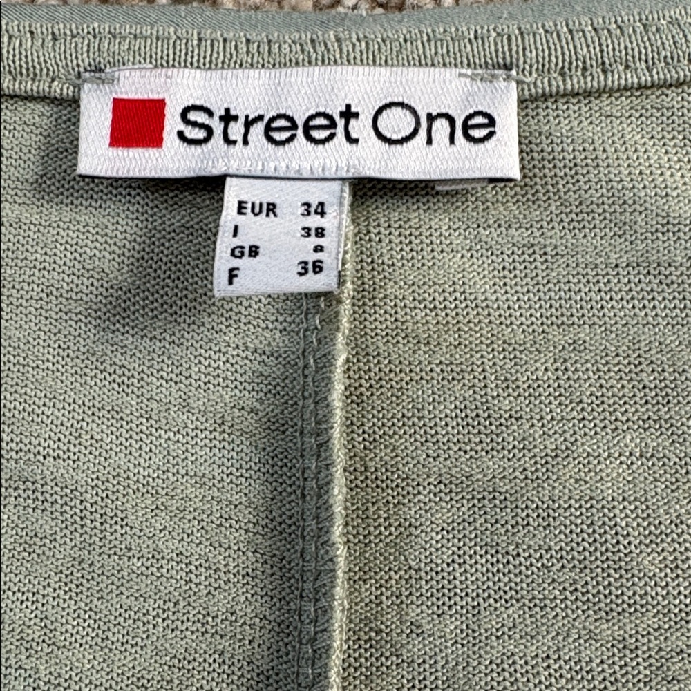 Street One - Picture 2 of 4